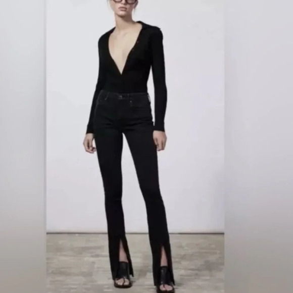 NWT Zara The Olivia split hem straight edge black stylish trendy 2 pckt jeans 6 - Picture 1 of 4
